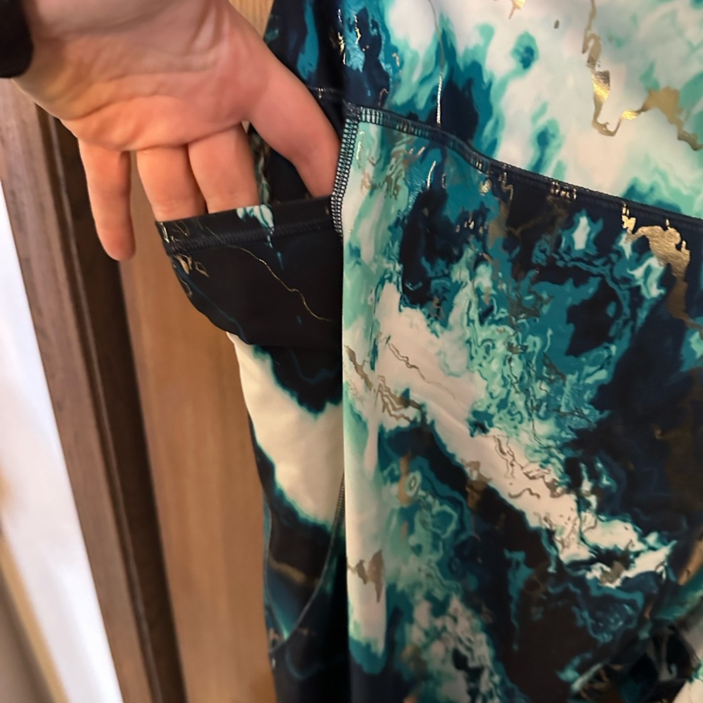 Old navy marble tights with pockets